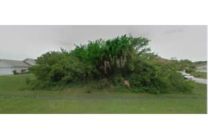 628 RIVERSIDE DRIVE, PORT SAINT LUCIE, FL 34983 Sold 10/15/24
