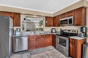 583 GREEN SPRING CIRCLE, WINTER SPRINGS, FL 32708 Sold 10/04/24