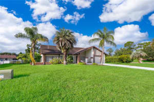 702 DRIVER LANE, KISSIMMEE, FL 34759 Sold 01/08/25
