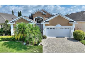220 Lewis Dr, DAVENPORT