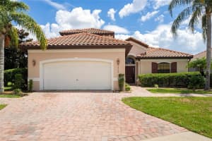 305 VILLA SORRENTO CIRCLE, HAINES CITY, FL 33844 Sold 03/04/25