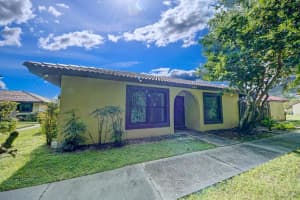 530 HUNTER CIRCLE, KISSIMMEE, FL 34758 Sold 03/17/25