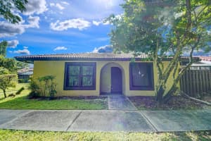 530 HUNTER CIRCLE, KISSIMMEE, FL 34758 Sold 03/17/25
