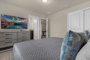 3209 Lilac Way, DAVENPORT