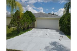 735 TOULON DRIVE, KISSIMMEE, FL 34759 - MLS#MFRS5111553