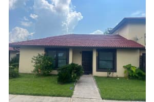 460 HUNTER CIRCLE, KISSIMMEE, FL 34758 Sold 12/12/24