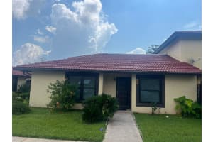 460 HUNTER CIRCLE, KISSIMMEE, FL 34758 Sold 12/12/24