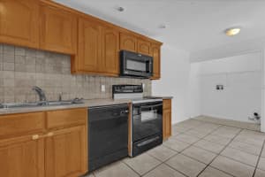 457 MEADOWOOD BOULEVARD, FERN PARK, FL 32730 Sold 11/06/24