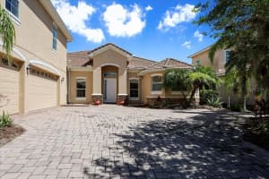 3757 EAGLE ISLE CIRCLE, KISSIMMEE, FL 34746 - MLS#MFRS5112920