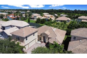 3757 EAGLE ISLE CIRCLE, KISSIMMEE, FL 34746 - MLS#MFRS5112920