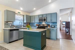 744 RIGGS CIRCLE, DAVENPORT, FL 33897 Sold 11/14/24