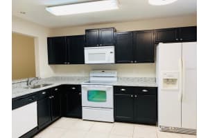 2181 CYPRESS BAY BOULEVARD, KISSIMMEE, FL 34743 Sold 07/10/25