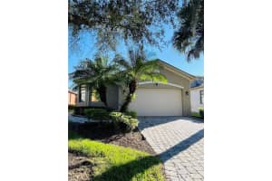 933 GRAND CANAL DRIVE, KISSIMMEE, FL 34759 Sold 11/22/24