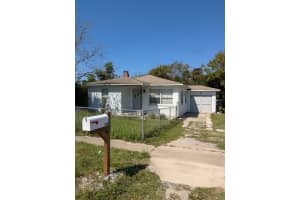 220 3RD STREET, DAYTONA BEACH, FL 32117 Sold 01/31/25
