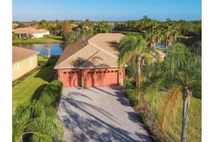 513 VITERRA COURT, KISSIMMEE, FL 34759 Sold 05/12/25
