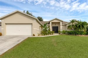 3570 Manor Loop, LAKELAND