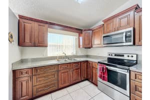 589 OAK BRANCH CIRCLE, KISSIMMEE, FL 34758 Sold 05/05/25
