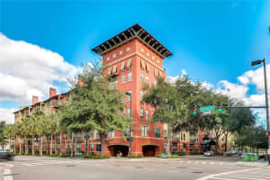 911 ORANGE AVENUE, ORLANDO, FL 32801 Sold 12/13/24