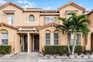 5213 PARADISE CAY CIRCLE, KISSIMMEE, FL 34746 Sold 03/27/25