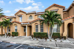 5213 PARADISE CAY CIRCLE, KISSIMMEE, FL 34746 Sold 03/27/25