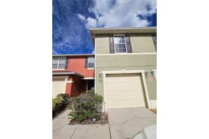752 Cresting Oak Cir #64, ORLANDO