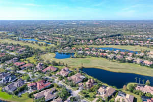 6918 BELMONT COURT, LAKEWOOD RANCH, FL 34202 Sold 02/27/25
