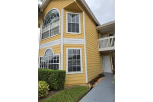 8711 KNIGHTSBRIDGE COURT, KISSIMMEE, FL 34747 Sold 03/05/25