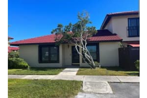 453 Hunter Circle, KISSIMMEE