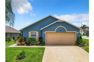 204 Fox Loop, DAVENPORT