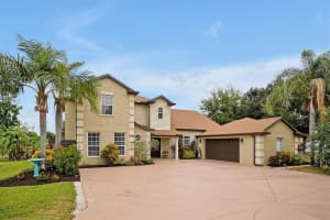 8549 HILLCREST DRIVE, GROVELAND, FL 34736 Sold 02/21/25
