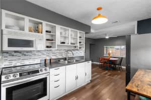 948 57TH AVE N, SAINT PETERSBURG, FL 33703 Sold 02/04/25