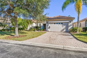 573 VILLA PARK ROAD, POINCIANA, FL 34759 Sold 03/21/25