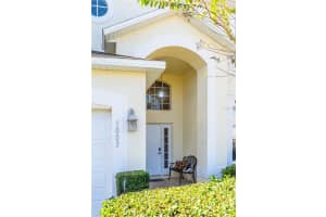 1003 LAKE BERKLEY DRIVE, KISSIMMEE, FL 34746 Sold 03/21/25