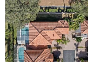220 BRUNELLO DR, DAVENPORT, FL 33897 - MLS#MFRS5118505