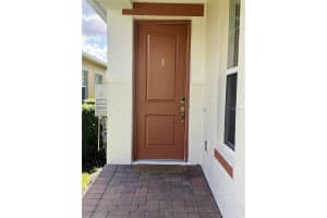 2438 YELLOW BRICK ROAD, ST CLOUD, FL 34772 Sold 09/05/25