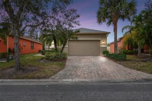 940 GRAND CANAL DRIVE, KISSIMMEE, FL 34759 Sold 03/27/25