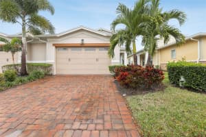 2451 DATURA LOOP, ST CLOUD, FL 34772 Sold 05/08/25