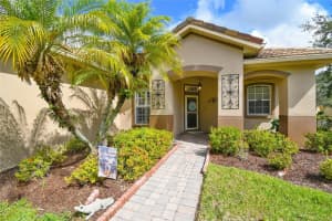 651 CORONADO DR, KISSIMMEE, FL 34759 Sold 05/06/25