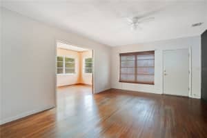 900 DELAWARE AVENUE, ST CLOUD, FL 34769 Sold 05/23/25