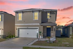1368 Berry Ln, DAVENPORT