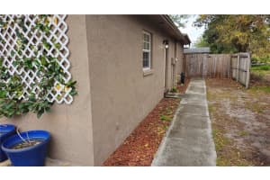 911 KERRY BOULEVARD, WINTER HAVEN, FL 33880 Sold 03/31/25