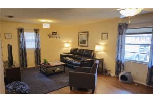 911 KERRY BOULEVARD, WINTER HAVEN, FL 33880 Sold 03/31/25