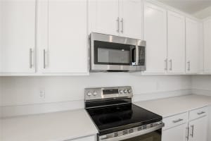 570 SUMMIT RIVER DRIVE, APOPKA, FL 32712 Sold 08/29/25