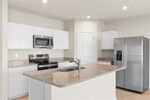 1213 LEXINGTON LANE, HAINES CITY, FL 33844 Sold 03/28/25