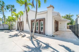 115 N BLVD OF THE PRESIDENTS, SARASOTA, FL 34236 - MLS#MFRS5121761