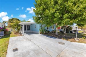 203 8TH AVENUE, OKEECHOBEE, FL 34972 Sold 07/01/25