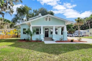 415 S 9th St, LEESBURG