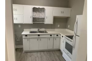 100 AVENUE K NE, WINTER HAVEN, FL 33881 Sold 04/08/25