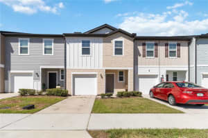 916 Grandin St, DAVENPORT