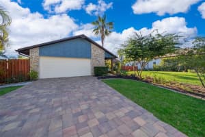 6051 TWIN LAKES DRIVE, OVIEDO, FL 32765 Sold 05/09/25